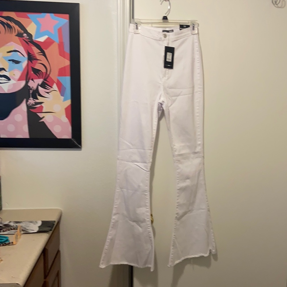 Fashion Nova true white stretchy flare jeans size 9